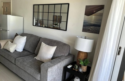 Weston Apartment | Great Apartment with pool, 5min walk to the beach & easy access to restaurants