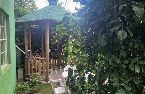 Oistins Hostel | Hostel ∙ 8 guests