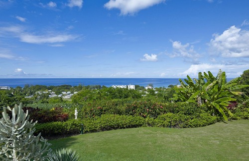 Holder's Hill Villa | Impressive 4 bedroom villa with large private pool