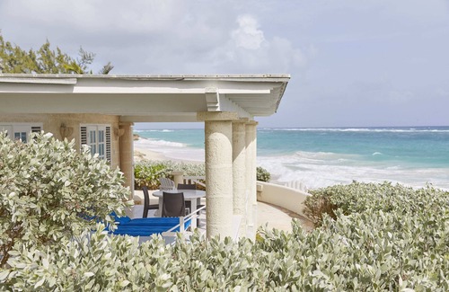 Silver Sands House | Inchcape Seaside Villas 1 bedroom De Luxe Beachside Villa