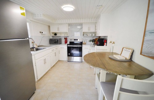 Saint Peter Parish Apartment | Island Bajan 1-bedroom apartment 15 minutes walk to the beach