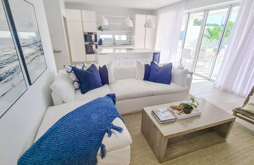 Porters Villa | Luxe Private Pool Villa in Porters Place, Exclusive Beach Club Access, Gym & BBQ