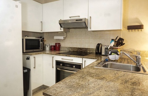 Weston Apartment | Luxury 3 Bed Apartment within Lantana Resort with Direct Pool Access