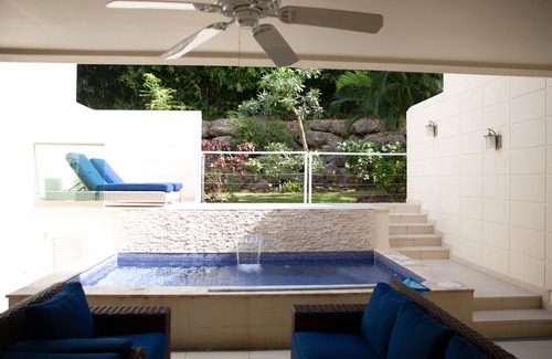 Halcyon Heights House | Luxury 3-bed Villa, St James, Near Beach & Gym