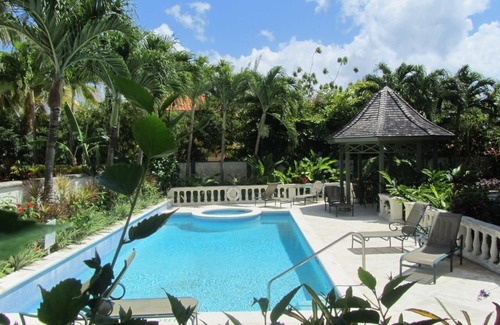 Mullins House | Luxury Beachfront Apartment
