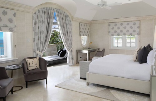 Old Trees Bay Villa | Luxury Beachfront Villa - Kiko (6 bed)