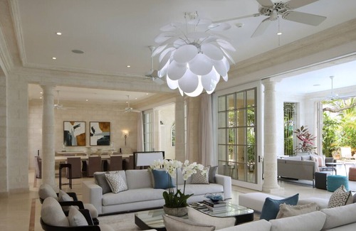 Old Trees Bay Villa | Luxury Beachfront Villa - Kiko