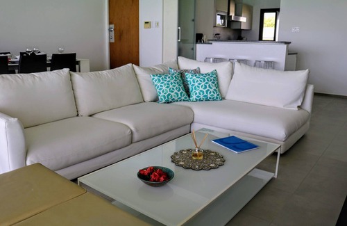 Saint Lawrence Apartment | Luxury Waterfront Condo- Amazing views!