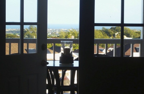 Speightstown Apartment | Luxury West Coast 2 Bed Apt, Panoramic Sea Views. Infinity pool, Jacuzzi, Gym