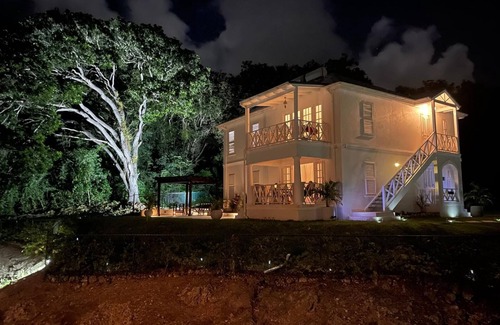 Mullins Apartment | Magnificent Apartment in walking distance to Mullins Beach
