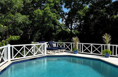 Sion Hill House | Mahogany Grove Villa in nature with private pool