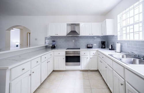 Fitts Village Apartment | *NEW* The Green Door, Apartment on Barbados' West Coast