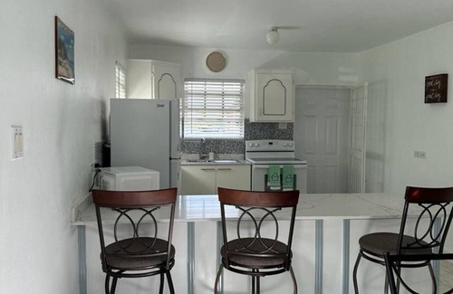 Mount Standfast House | Newly Renovated Coastline Cottagen5 min from beach