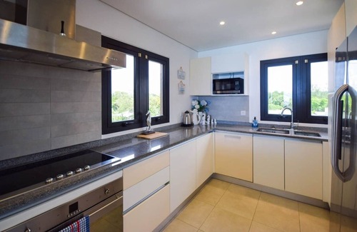 Saint Lawrence Apartment | Ocean Reef 203 3 Bedroom Apts by Bluescape