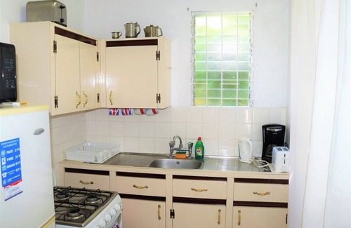 Rockley Apartment | Ocean View Apartment C with AC