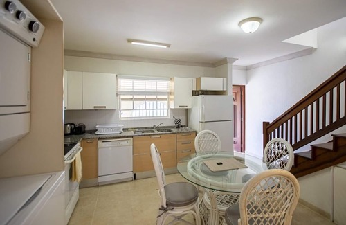 Douglas Apartment | Relaxing White Sands G6