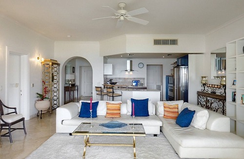 Gibbs Bay Condo | SCHOONER BAY ELECTRA - BEACHFRONT CONDO WITH STUNNING VIEWS - COMPLIMENTARY CONCIERGE INCLUDED
