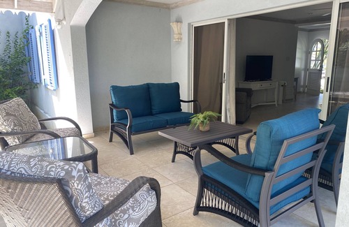 Merlin Bay House | Spacious 3 Bedroom West Coast Townhouse