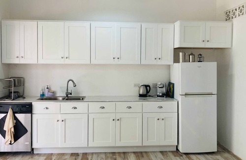 Mullins House | Spacious Home Away From Home