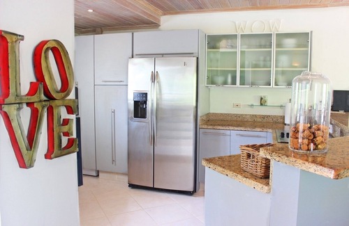 Porters Villa | Stylish West Coast Villa with Beach Club Membership Tennis Court and Pool