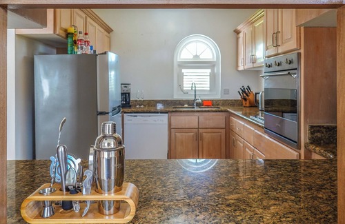 Mount Standfast Villa | SUGAR HILL VILLA, VIEWS, MINS TO HOLETOWN & BEACH/BEACH CLUB MEMBERSHIP