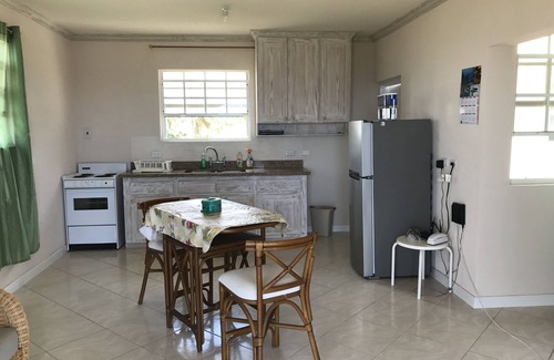 Trents Apartment | Sunset Point Apartment 1