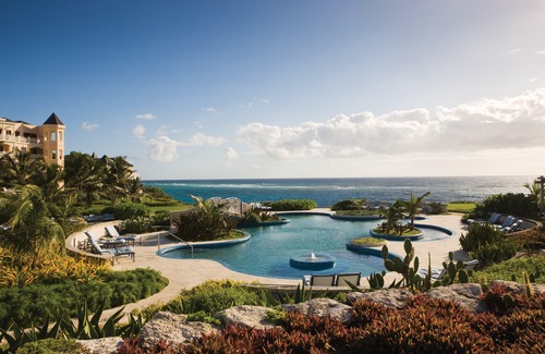 Diamond Valley Hotel | The Crane Resort