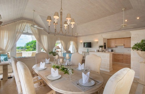 Westmoreland House | Three Bedroom Villa with Onsite Golf Course, Beach Club and Clubhouse Facilities
