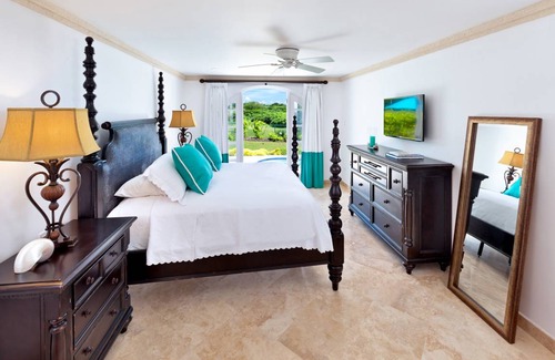 Merlin Bay Villa | Villa ∙ 4 bedrooms ∙ 8 guests