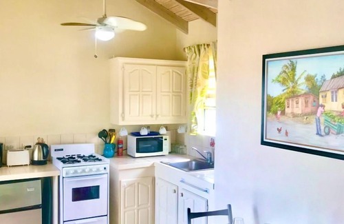 Scarborough Apartment | VILLA MIA Minutes From Miami Beach