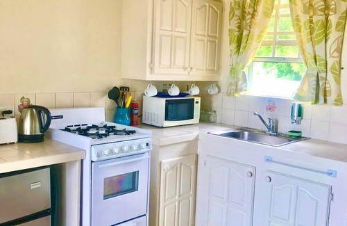 Scarborough Apartment | VILLA MIA Minutes From Miami Beach