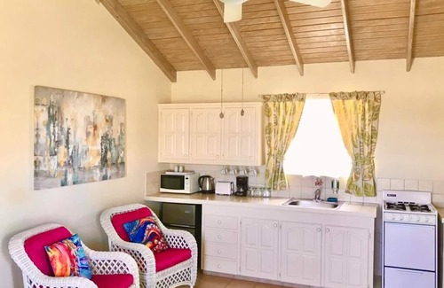 Scarborough Apartment | VILLA MIA with AC & Minutes From Miami Beach