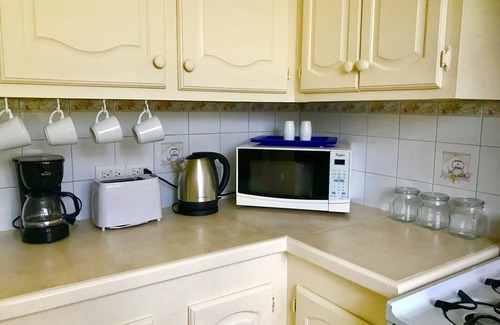 Scarborough Apartment | VILLA MIA with AC & Minutes From Miami Beach