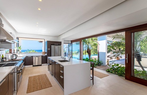 Forest Hills Villa | Villa Sundeck House by Fantasia Villas