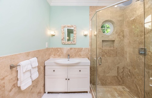 Westmoreland Villa | Waterfalls - 6 bed peaceful and secure luxury