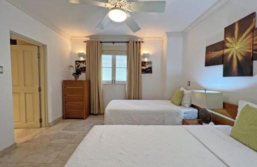 Old Trees Bay Apartment | Waterside Apartment 101 by Island Villas