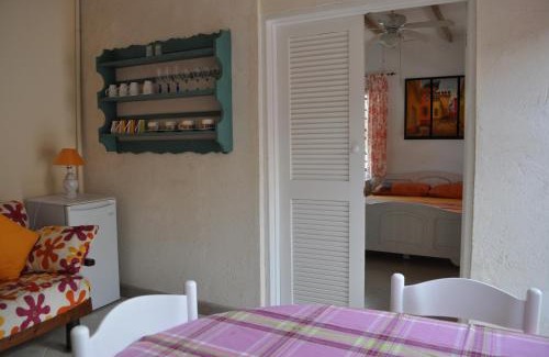Silver Sands Apartment | Yellow Bird Apartment