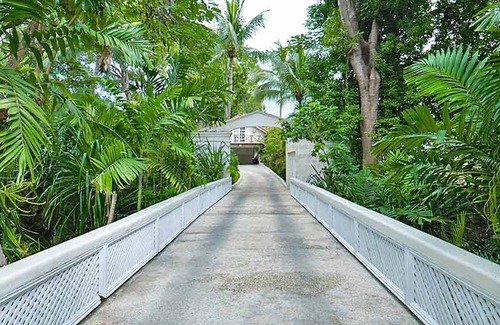 Merlin Bay House | ZenBreak Whitegates is a luxury 4 bedroom beachfront villa on the West Coast