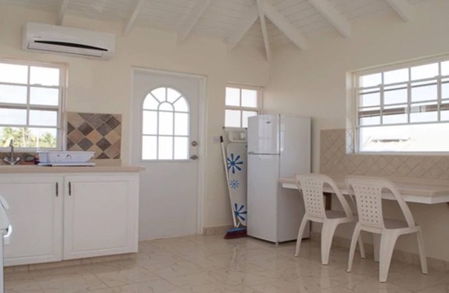 Silver Sands Apartment | 1 BEDROOM APARTMENT Plover Court Apartments