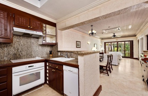 Ragged Point Resort | 1 br Deluxe Penthouse with pool roof deck-Residences in the park
