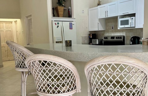 Sunset Crest House | 10 min walk to calm water beach! Private plunge pool on deck, Sunset Crest.