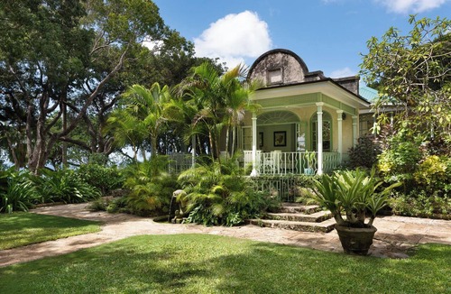 Clinketts House | 11 Acre Estate with Beach Facility - Fustic House 5 bed