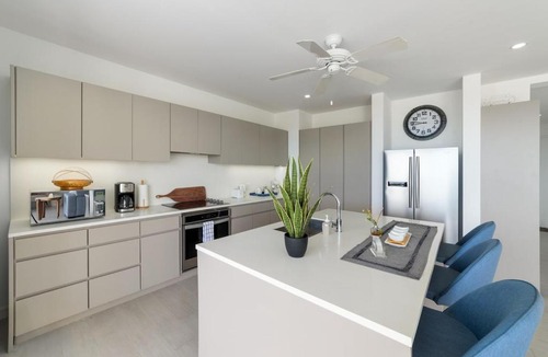 Merlin Bay Villa | 17 Westmoreland Hills