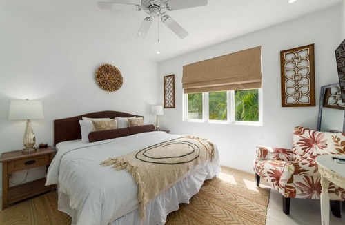 Merlin Bay Villa | 17 Westmoreland Hills