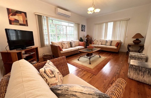 Reeds Bay House | 195 m² House ∙ 3 bedrooms ∙ 6 guests