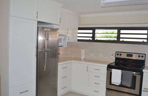 Garrison Historic Area Apartment | 2 bedroom 1 bathroom unit on Barbados' south coast near to shopping & beaches.