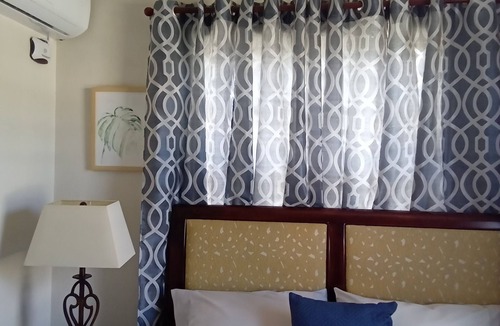 Wotton Apartment | 2-bedroom apartment in beautiful Christ Church with AC comfort.