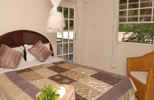 Merlin Bay Apartment | 2 Bedroom Luxury Apartment with pool and stunning sea view