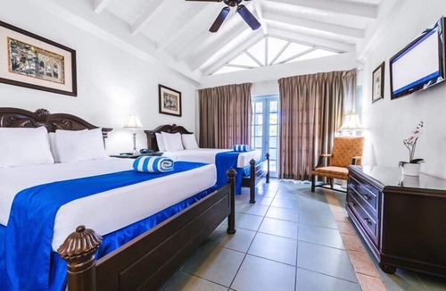 Hastings Hotel | 2 Classy Units Close to Bridgetown! Onsite Swimming Pool, FREE Parking!