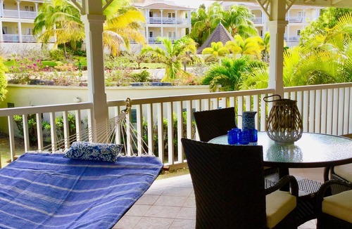 Vuemont Apartment | ‘267atVuemont’. Beautiful Luxury 2 Bed Apartment, Tropical Gardens & Sea Views